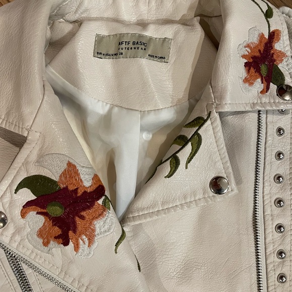 AFTF Basic Women’s leather jacket bomber embroidered small size 3 - Picture 2 of 7